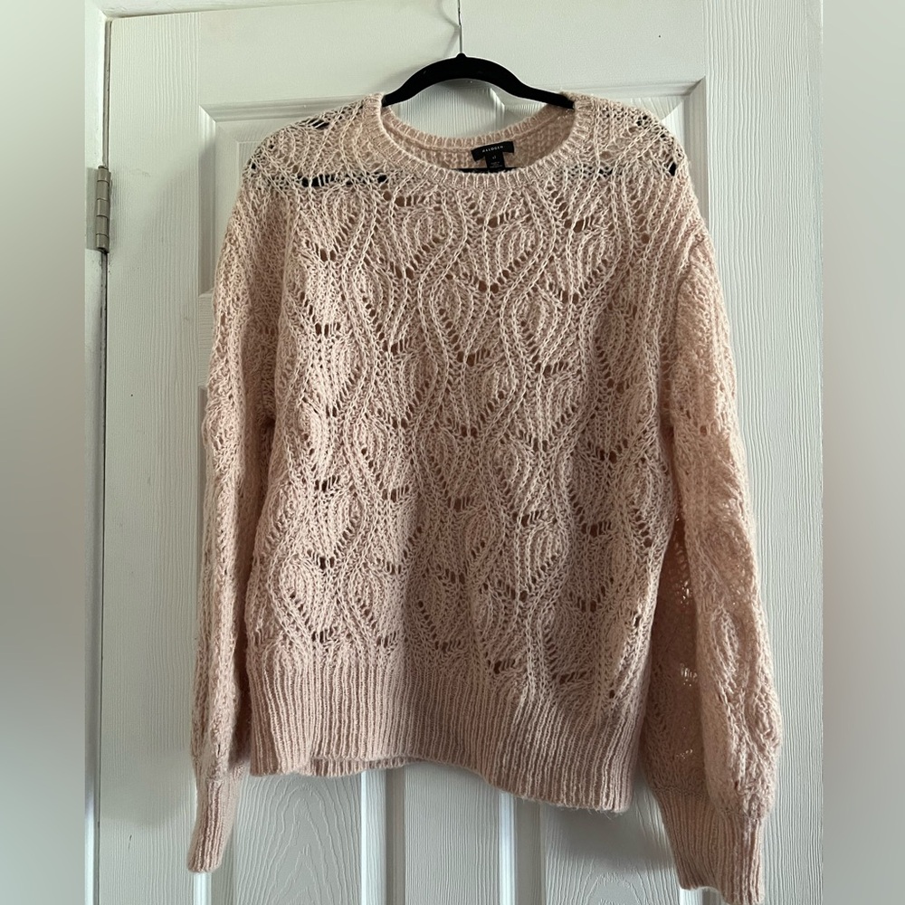 Like new! Nordstrom Halogen sweater